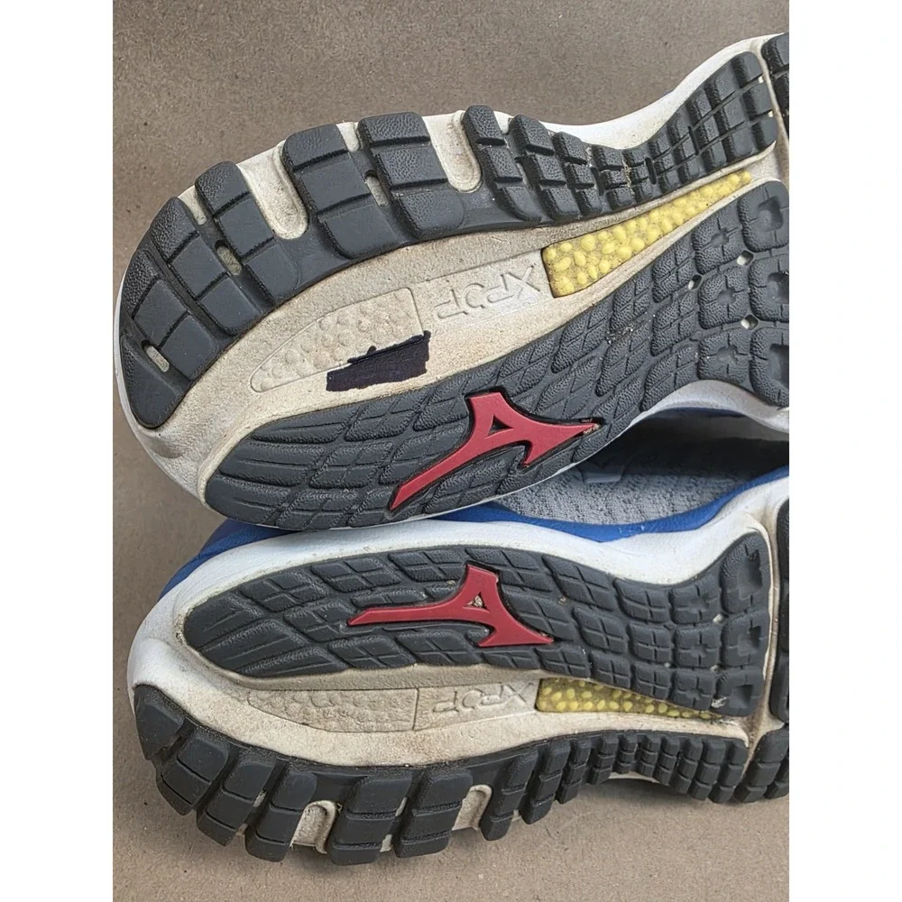 Mizuno (Sz 8.5) Wave Sky 4 Waveknit Shoes Mens Size Gray Running Comfort Walking